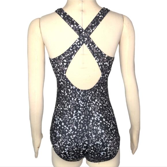 LANDS END Black Gray Slimming Scoop Neck One Piece Swimsuit 6 - Picture 6 of 9